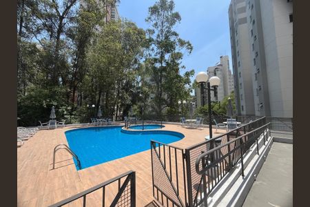 Apartamento para alugar com 117m², 4 quartos e 2 vagas