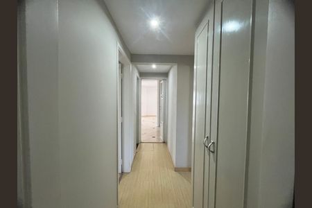Apartamento para alugar com 117m², 4 quartos e 2 vagas