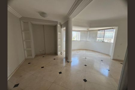 Apartamento para alugar com 117m², 4 quartos e 2 vagas
