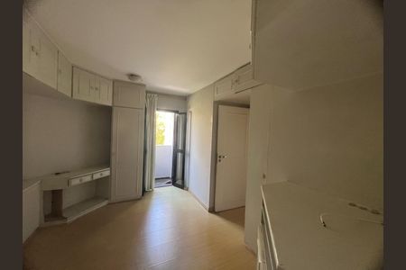 Apartamento para alugar com 117m², 4 quartos e 2 vagas