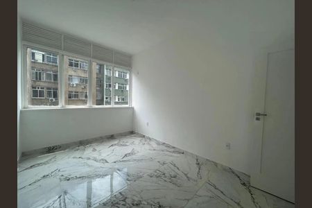 Apartamento à venda com 34m², 1 quarto e sem vaga
