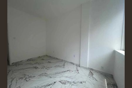 Apartamento à venda com 34m², 1 quarto e sem vaga