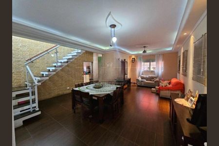 Casa à venda com 3 quartos, 375m² em Vila Santo Antônio, São Paulo