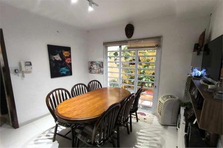 Casa à venda com 4 quartos, 200m² em Vila Cruzeiro, São Paulo