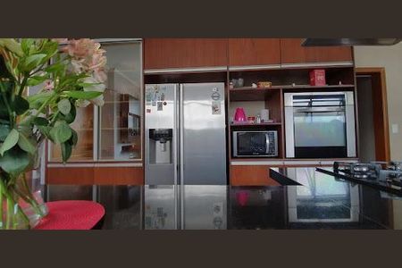 Apartamento à venda com 200m², 3 quartos e 3 vagas