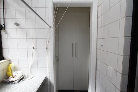 Apartamento à venda com 81m², 3 quartos e 1 vagaÁrea de Serviço