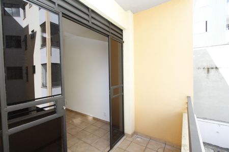 Apartamento à venda com 81m², 3 quartos e 1 vagaVaranda