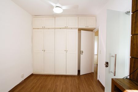 Apartamento à venda com 81m², 3 quartos e 1 vagaQuarto 2 - Suíte