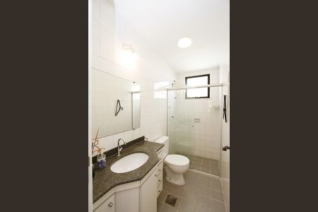 Apartamento à venda com 81m², 3 quartos e 1 vagaBanheiro Social
