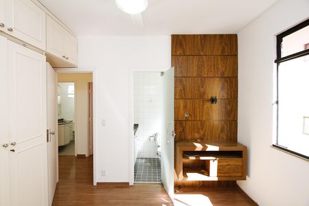 Apartamento à venda com 81m², 3 quartos e 1 vagaQuarto 2 - Suíte