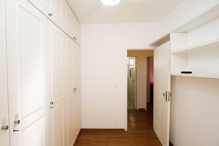 Apartamento à venda com 81m², 3 quartos e 1 vagaQuarto 1