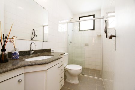 Apartamento à venda com 81m², 3 quartos e 1 vagaBanheiro Social