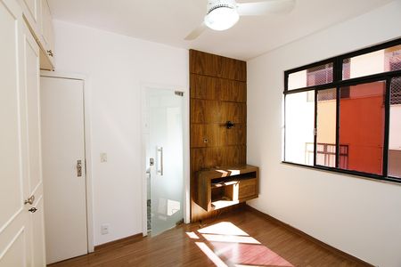 Apartamento à venda com 81m², 3 quartos e 1 vagaQuarto 2 - Suíte