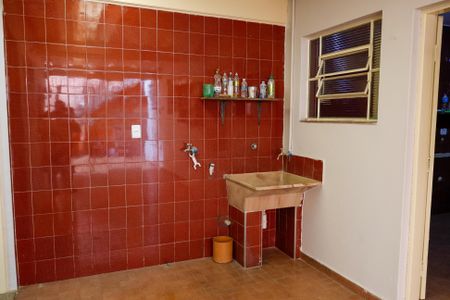 Casa para alugar com 130m², 4 quartos e 2 vagas Casa para alugar com 130m², 4 quartos e 2 vagasLavanderia