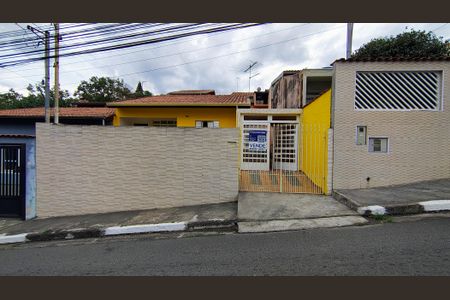 Casa para alugar com 130m², 4 quartos e 2 vagas Casa para alugar com 130m², 4 quartos e 2 vagasFachada