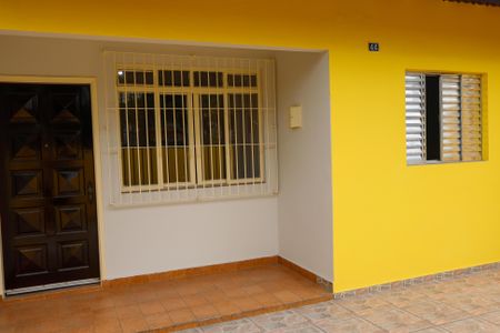 Casa para alugar com 130m², 4 quartos e 2 vagas Casa para alugar com 130m², 4 quartos e 2 vagasFachada