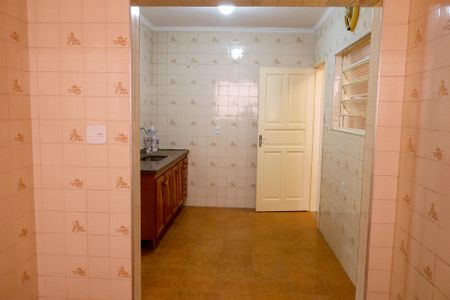 Casa para alugar com 130m², 4 quartos e 2 vagas Casa para alugar com 130m², 4 quartos e 2 vagasCozinha