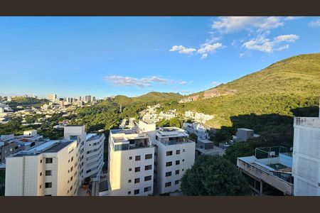 Apartamento à venda com 95m², 4 quartos e 1 vagaVista