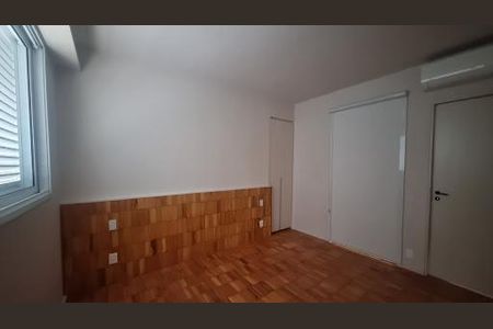 Apartamento à venda com 105m², 2 quartos e sem vaga