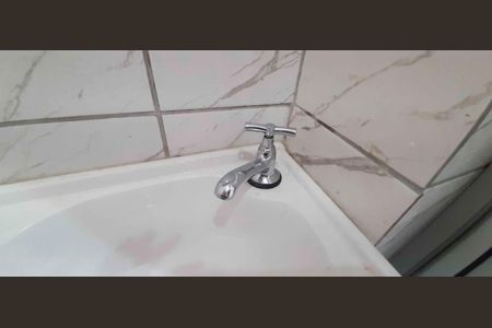Banheiro de casa para alugar com 1 quarto, 35m² em Jardim Primeiro de Maio (chacara Fazendinha), Osasco