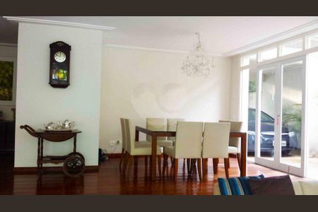 Casa à venda com 4 quartos, 366m² em Jardim Marajoara, São Paulo