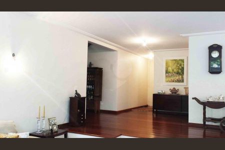 Casa à venda com 4 quartos, 366m² em Jardim Marajoara, São Paulo