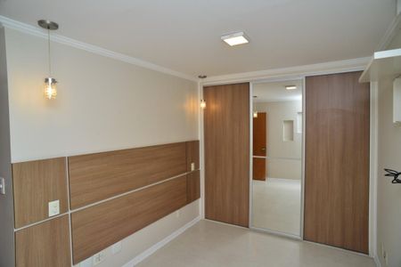 Apartamento para alugar com 80m², 3 quartos e 2 vagas Apartamento para alugar com 80m², 3 quartos e 2 vagasSuíte