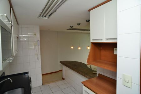 Apartamento para alugar com 80m², 3 quartos e 2 vagas Apartamento para alugar com 80m², 3 quartos e 2 vagasCozinha