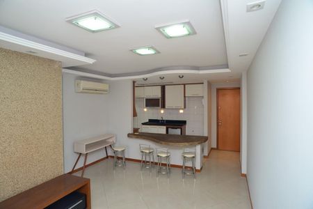 Sala de apartamento à venda com 3 quartos, 80m² em Barra da Tijuca, Rio de Janeiro