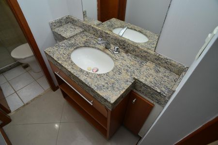 Apartamento para alugar com 80m², 3 quartos e 2 vagas Apartamento para alugar com 80m², 3 quartos e 2 vagasLavabo
