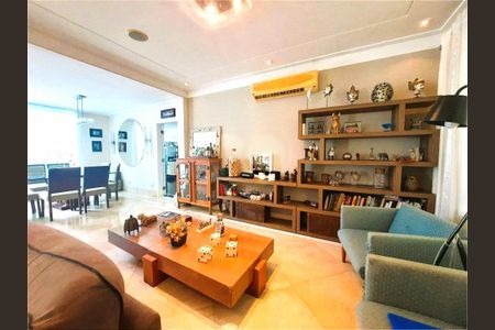 Casa à venda com 4 quartos, 310m² em Jardim Campo Grande, São Paulo