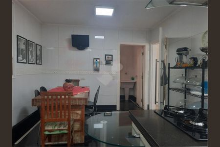 Casa à venda com 4 quartos, 310m² em Jardim Campo Grande, São Paulo