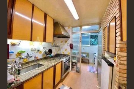 Apartamento à venda com 180m², 3 quartos e 1 vaga