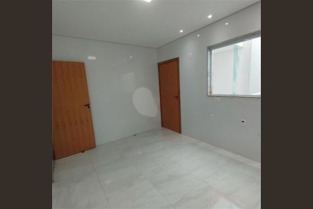 Casa à venda com 3 quartos, 220m² em Vila Esperança, São Paulo
