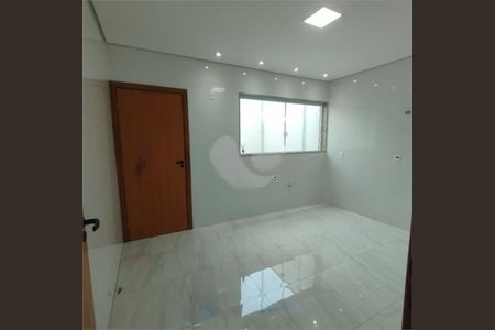 Casa à venda com 3 quartos, 220m² em Vila Esperança, São Paulo