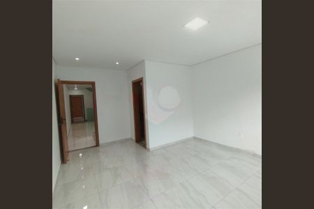 Casa à venda com 3 quartos, 220m² em Vila Esperança, São Paulo