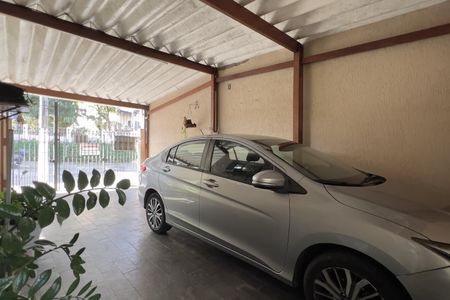 Casa à venda com 250m², 2 quartos e 2 vagas Casa à venda com 250m², 2 quartos e 2 vagasGaragem