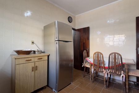 Casa à venda com 250m², 2 quartos e 2 vagas Casa à venda com 250m², 2 quartos e 2 vagasCozinha