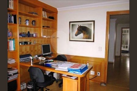 Apartamento à venda com 353m², 4 quartos e 5 vagas