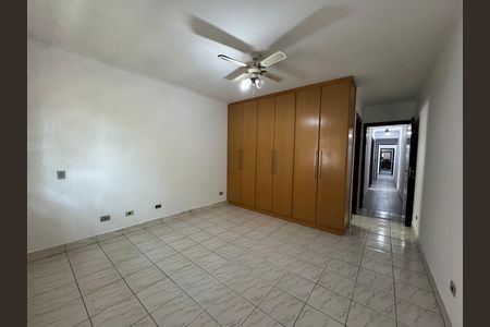Casa à venda com 339m², 5 quartos e 3 vagasQuarto Suíte