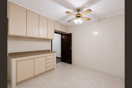 Casa à venda com 339m², 5 quartos e 3 vagasCozinha