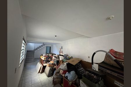 Casa à venda com 339m², 5 quartos e 3 vagasDetalhe