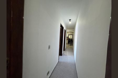 Casa à venda com 339m², 5 quartos e 3 vagasCorredor