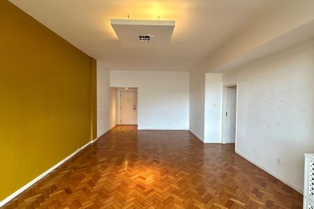Apartamento à venda com 135m², 3 quartos e 1 vaga