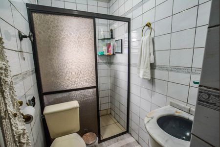 Casa à venda com 300m², 3 quartos e 3 vagasBanheiro da Suíte