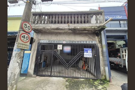 Casa à venda com 300m², 3 quartos e 3 vagasFachada