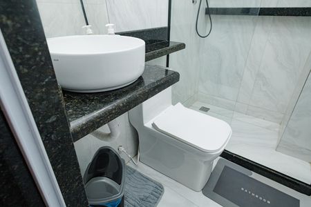 Apartamento para alugar com 45m², 2 quartos e 1 vaga Apartamento para alugar com 45m², 2 quartos e 1 vagaBanheiro