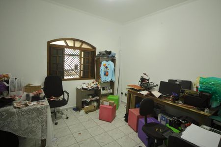 Casa à venda com 309m², 4 quartos e 2 vagasQuarto 1( casa 1)  