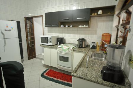 Casa à venda com 309m², 4 quartos e 2 vagasCozinha  (casa 1 ) 