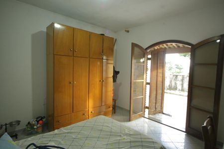 Casa à venda com 309m², 4 quartos e 2 vagasQuarto 2 (casa 2 ) 